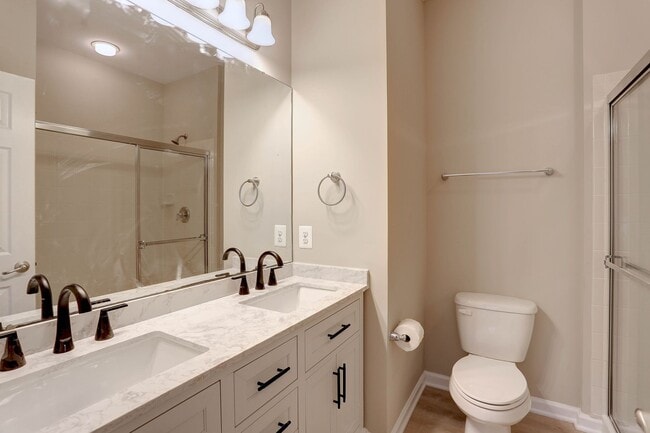 Building Photo - 3BR, 3BA, 1-Car Garage Townhome in Howard Square