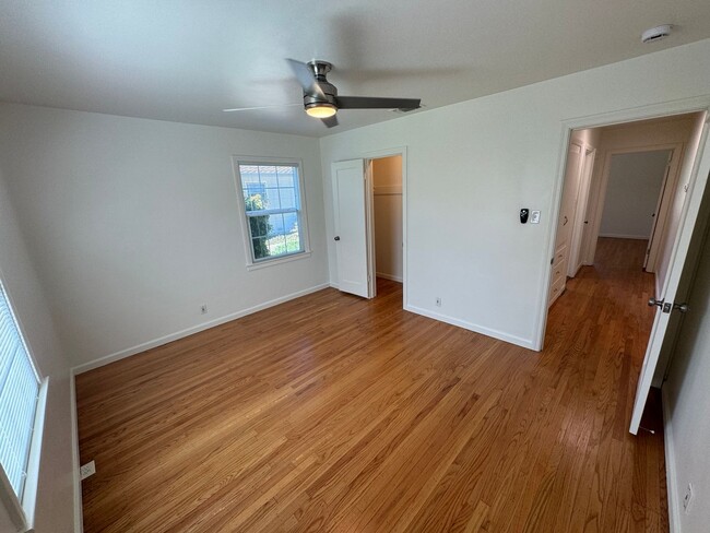 Building Photo - 2 bedroom | 1 bathroom | Single family Ard...