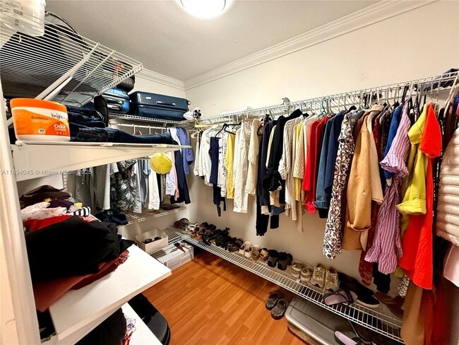 Building Photo - 1800 NE 114th St