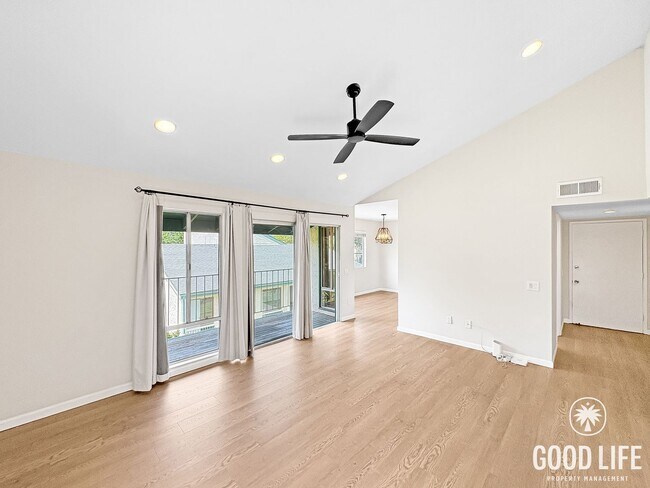 Building Photo - Bright 2BD/2BA Corner Unit Condo in Escondido with Reserved Parking, Quartz Kitchen & Private Bal...