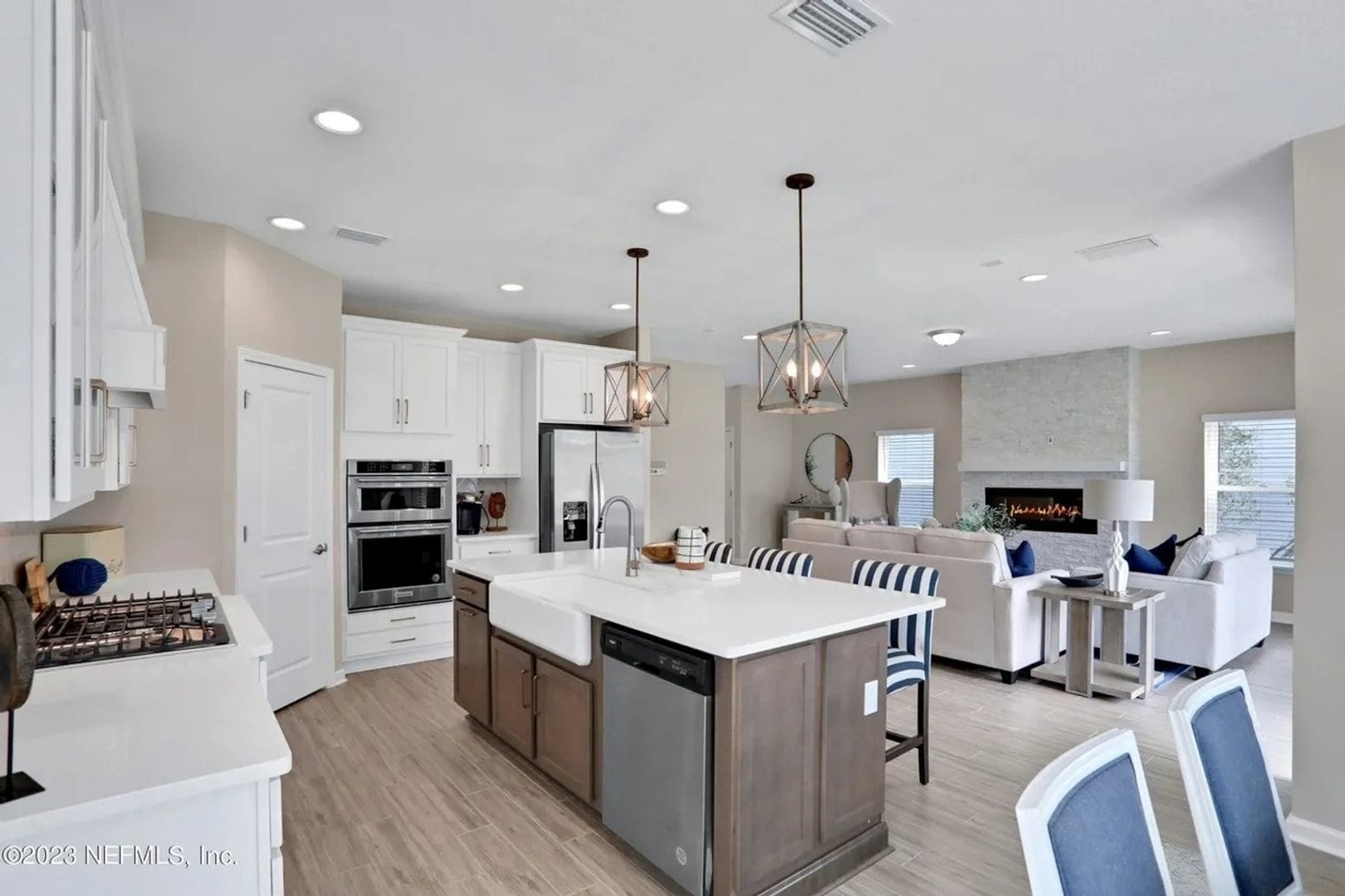 Building Photo - 580 Silver Landing Dr