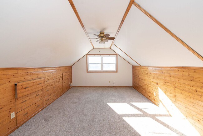 Building Photo - 3071 Neisel Ave