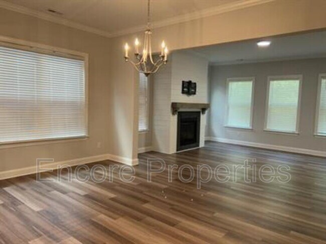 Building Photo - 1004 Bravura Dr