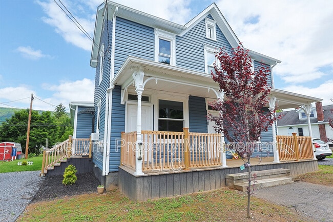 Building Photo - 14210 Temple St
