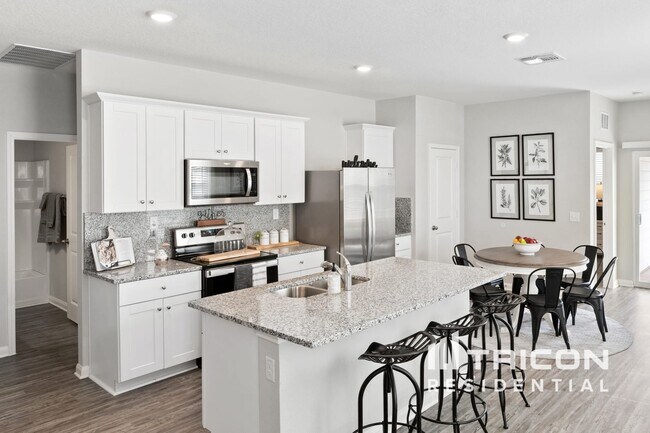 Building Photo - 14310 Palm Ridge