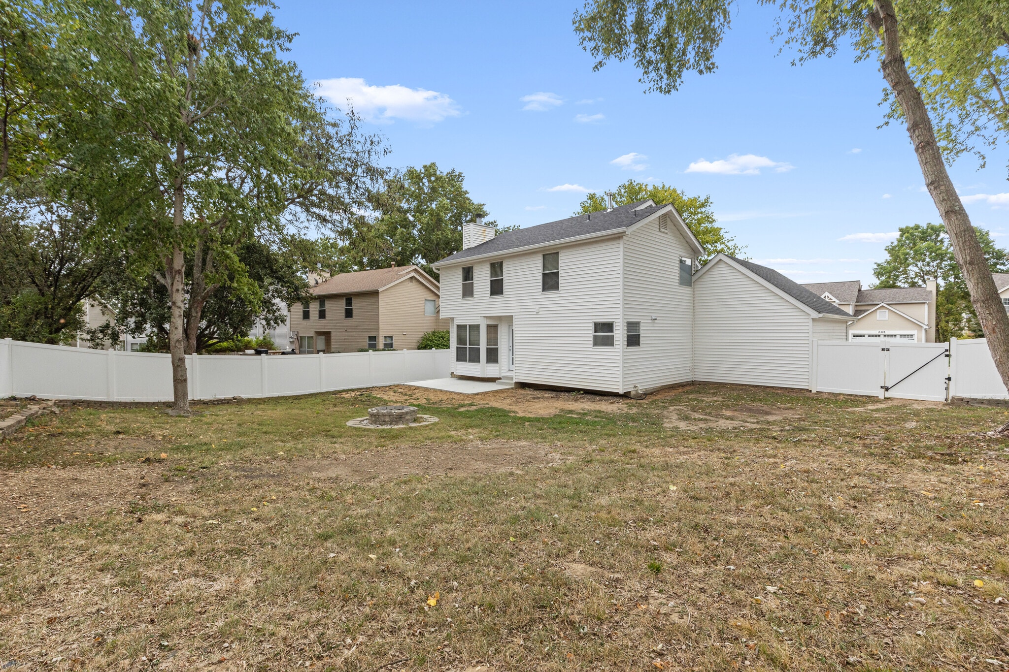 Building Photo - 245 Westridge Parc Ln