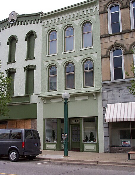 Building Photo - 115 W Maumee St