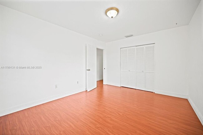 Building Photo - 26100 SW 192nd Ave