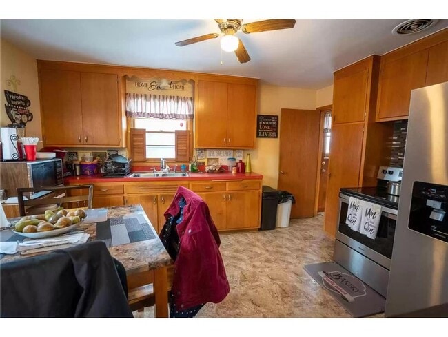 Building Photo - 2700 W 66th St