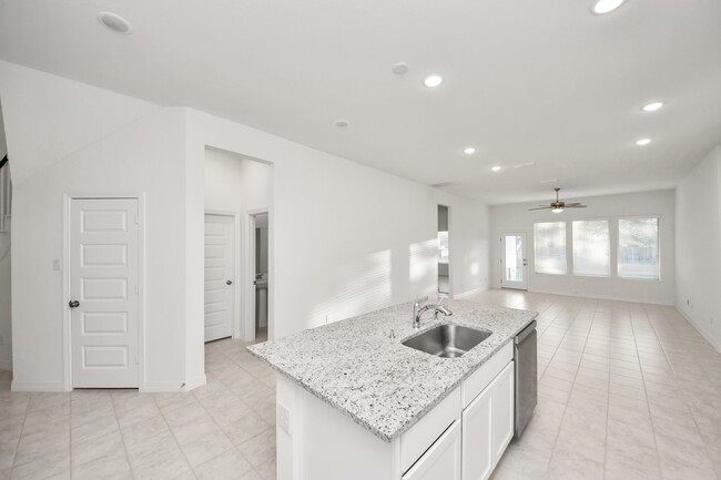 Building Photo - 6707 Regatta Park Ln