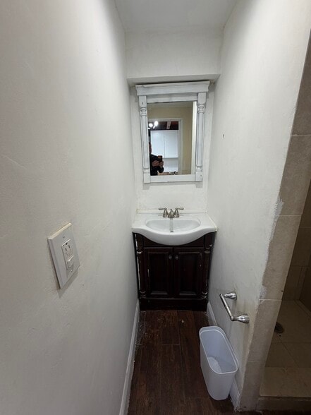 Building Photo - 1410 N 65th Ter