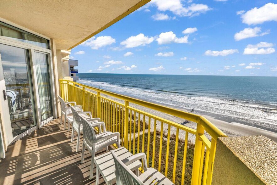 Building Photo - 2701 S Ocean Blvd