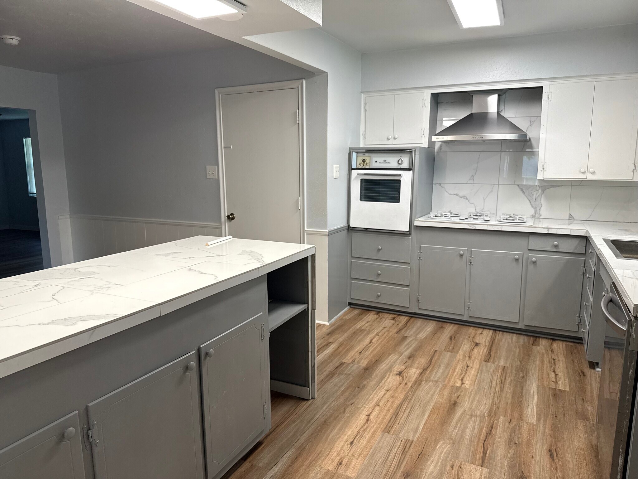 Building Photo - 9655 Lanward Dr