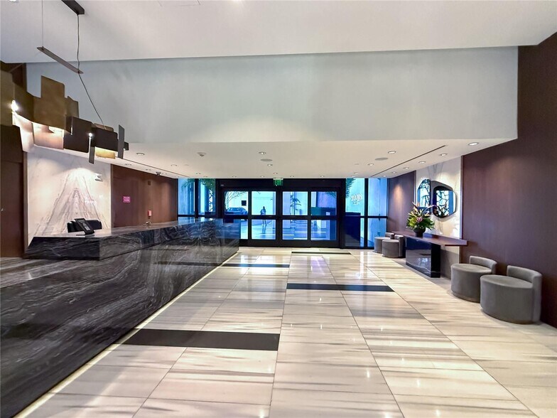 Building Photo - 1100 Biscayne Blvd