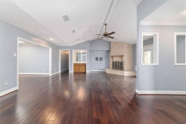 Building Photo - 214 Brocket Pl