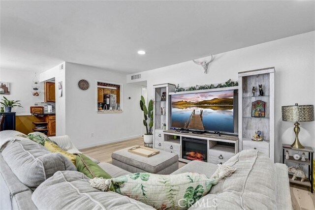 Building Photo - 12400 Montecito Rd