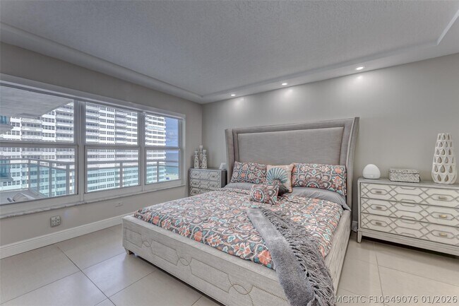 Building Photo - 3900 Galt Ocean Dr