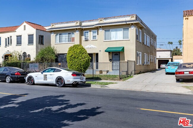 Building Photo - 1409 Bronson Ave