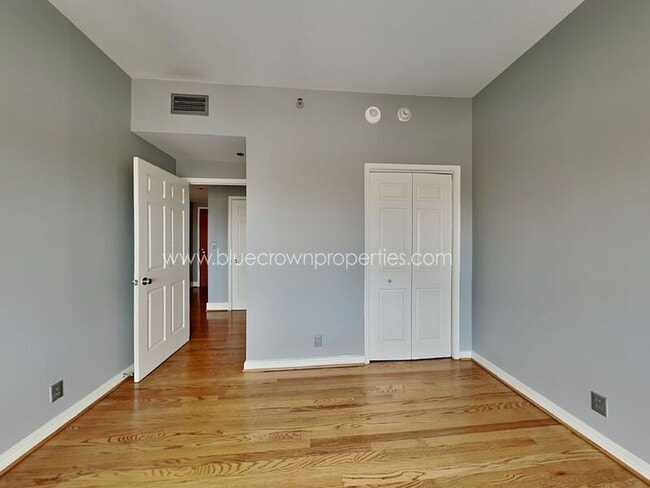 Building Photo - 3030 McKinney Ave