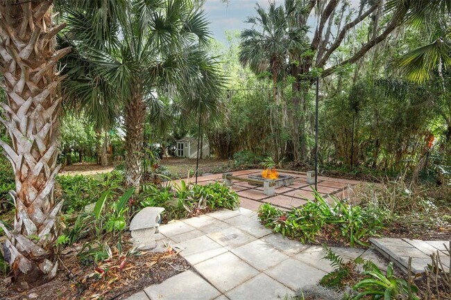 Building Photo - 411 Valencia Cir