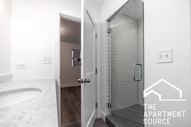 Building Photo - 1836 S Carpenter St