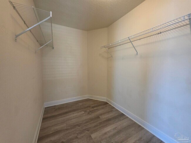 Building Photo - 4411 Fiske St