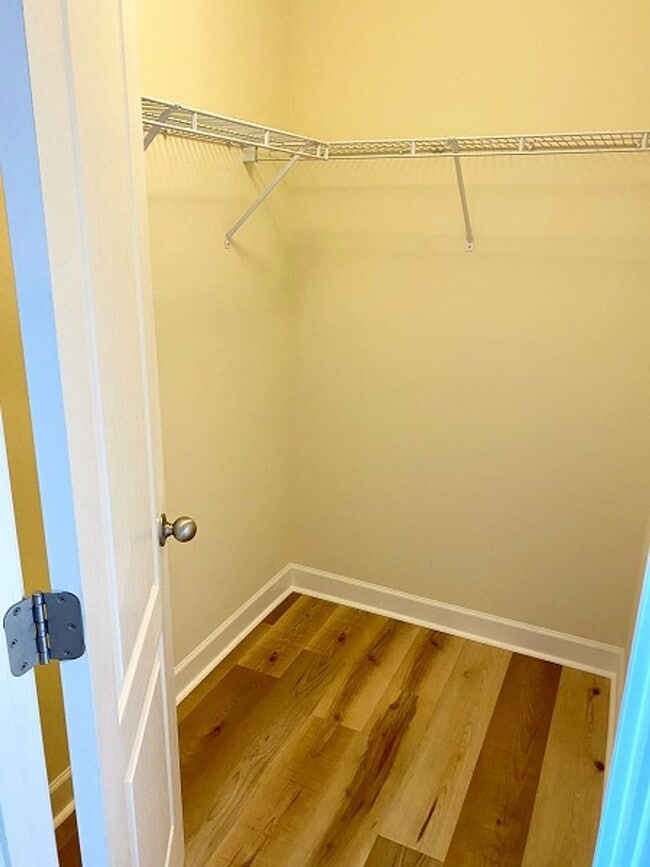 Building Photo - Modern 2BR/2BA Home Near BNA – Open Concep...