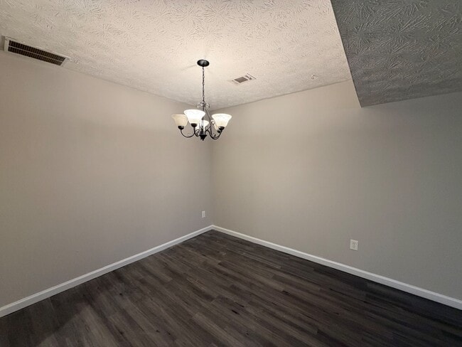 Building Photo - 3810 Kensingwood Trace