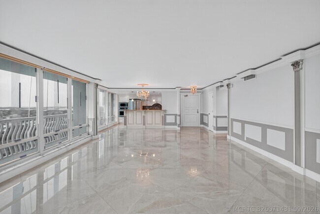 Building Photo - 4020 Galt Ocean Dr