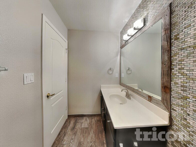 Building Photo - 5901 Storyteller Rd NW