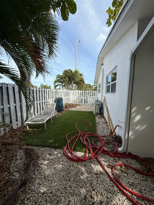 Building Photo - 2019-2023 NE 15th Ave