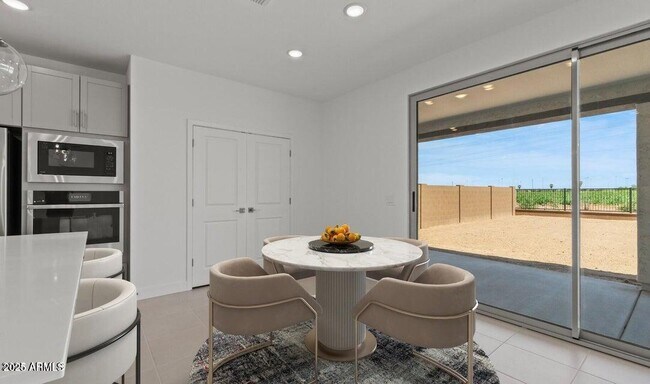 Building Photo - 8018 W Griswold Rd