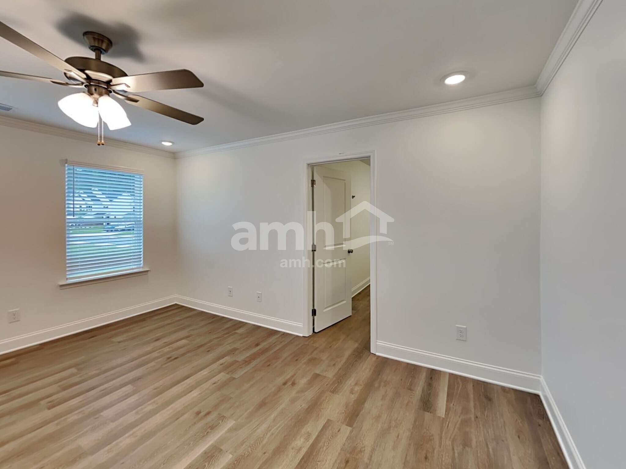 Building Photo - 1001 Highland Walk