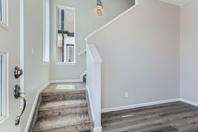 Building Photo - 5315 E 63rd Pl