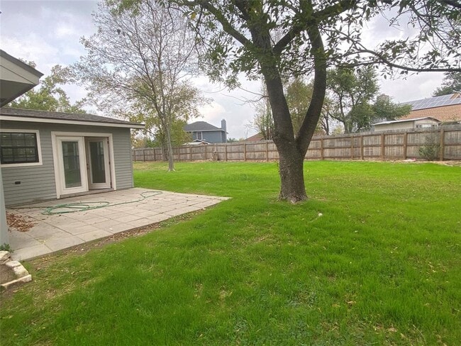 Building Photo - 1903 Terisu Cove