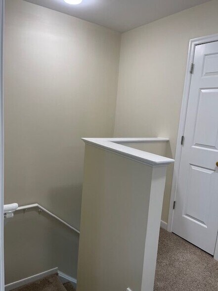 Building Photo - 109 Donelson Loop