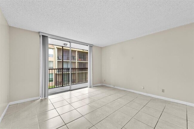 Building Photo - 7173 Orange Dr