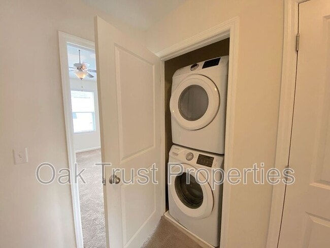 Building Photo - 9054 Parlor Dr