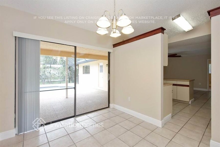 Building Photo - 10821 NW 33rd St