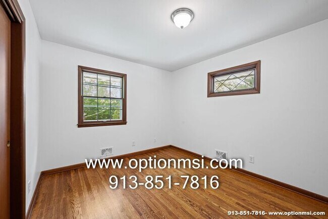 Building Photo - Comfort, Space & Style – Beautifully Updated Split-Level Home
