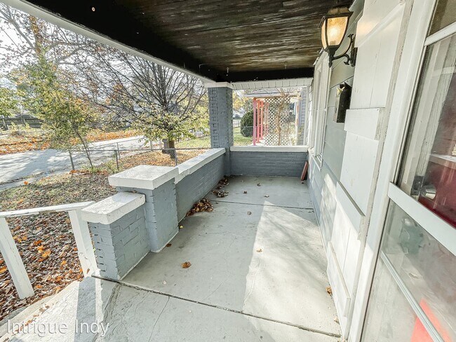 Building Photo - 2 br, 1 bath House - 2230 Woodlawn Ave