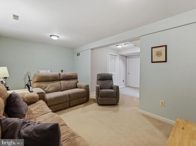 Building Photo - 2 W Kyla Marie Dr