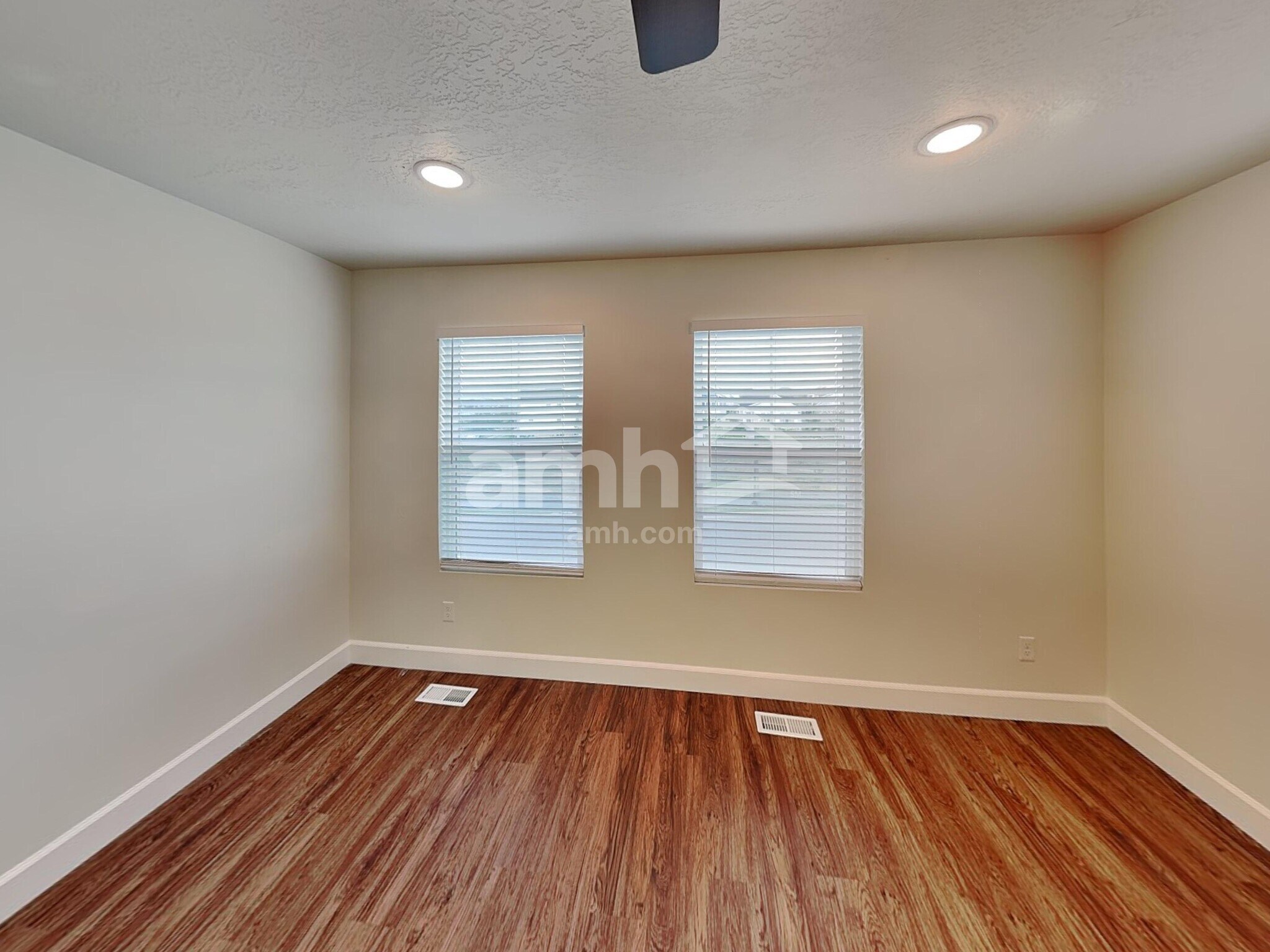 Building Photo - 11141 Kitty Hawk Rd