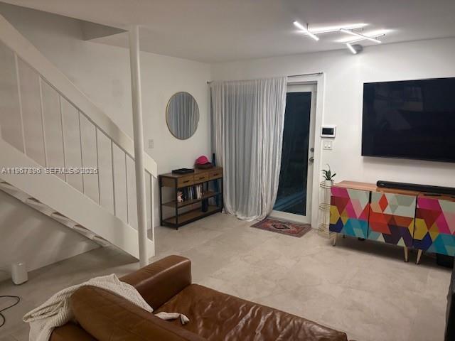 Building Photo - 8837 NE 4th Avenue Rd