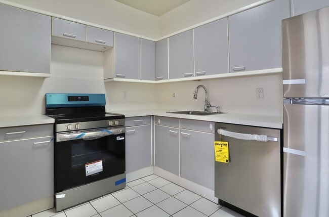 Building Photo - 75 Liberty Ave