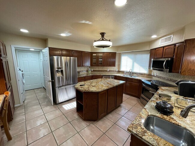 Building Photo - OFFERED FURNISHED OR UNFURNISHED - With view of the Yuma valley!