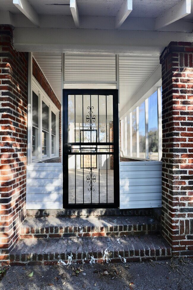 Building Photo - 11 Kendrick St