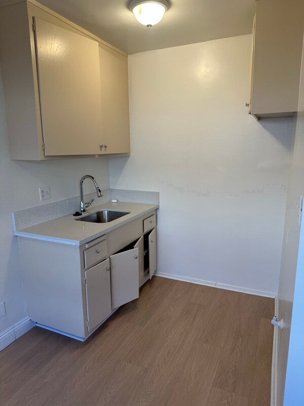 Building Photo - 11914 Downey Ave