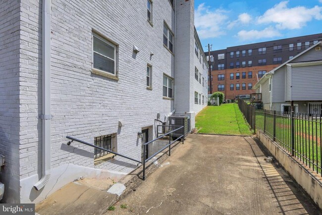 Building Photo - 4929 Foote St NE