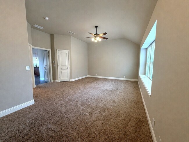 Building Photo - 1109 Abbey Ln